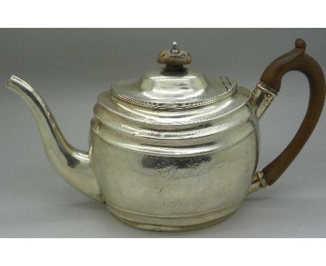 A Georgian silver teapot, London 1799, Solomon Hougham, weight 387g