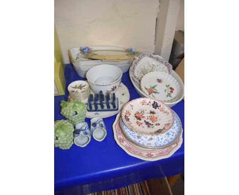 Mixed Lot: Assorted ceramics to include Royal Worcester Evesham and others