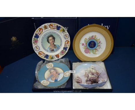 A quantity of Collector's plates including Royal Worcester, Aynsley, etc