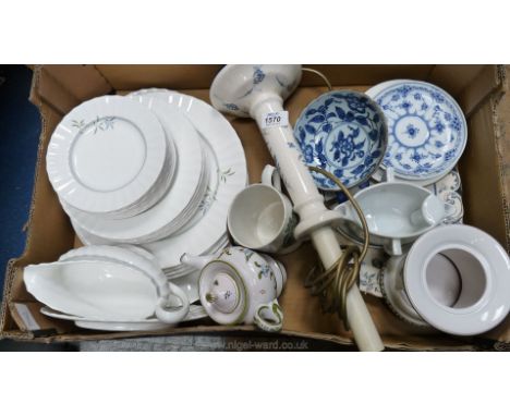 A quantity of china including part Royal Worcester 'Green Bamboo' dinner service, blue and white pieces including Oriental, t