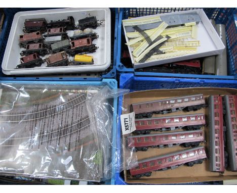 Tri-ang, Hornby, Rosebud and Other Railway Items, rolling stock, etc.