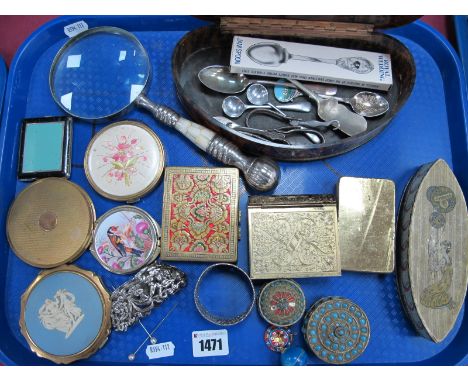 A Wedgwood Jasperware Stratton Ladies Powder Compacts, further compacts, commemorative spoons, a vintage Amida pendant watch,