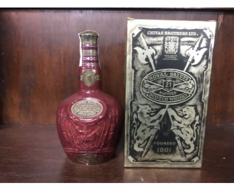 ROYAL SALUTE AGED 21 YEARS - RUBY FLAGON Blended Scotch Whisky 70cl, 40% volume, ceramic flagon in box.