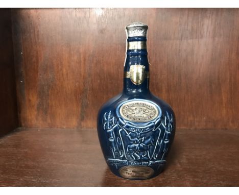 ROYAL SALUTE AGED 21 YEARS - SAPPHIRE DECANTER Blended Scotch Whisky 75.7cl, 70° proof.