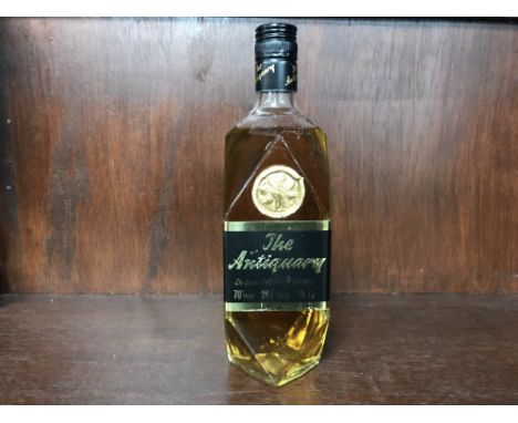 ANTIQUARY 70 PROOF Blended Scotch Whisky 75.7cl, 70° proof.