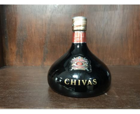 CHIVAS REGAL JAMES &amp; JOHN Blended Scotch Whisky 700 ml, 40% volume.