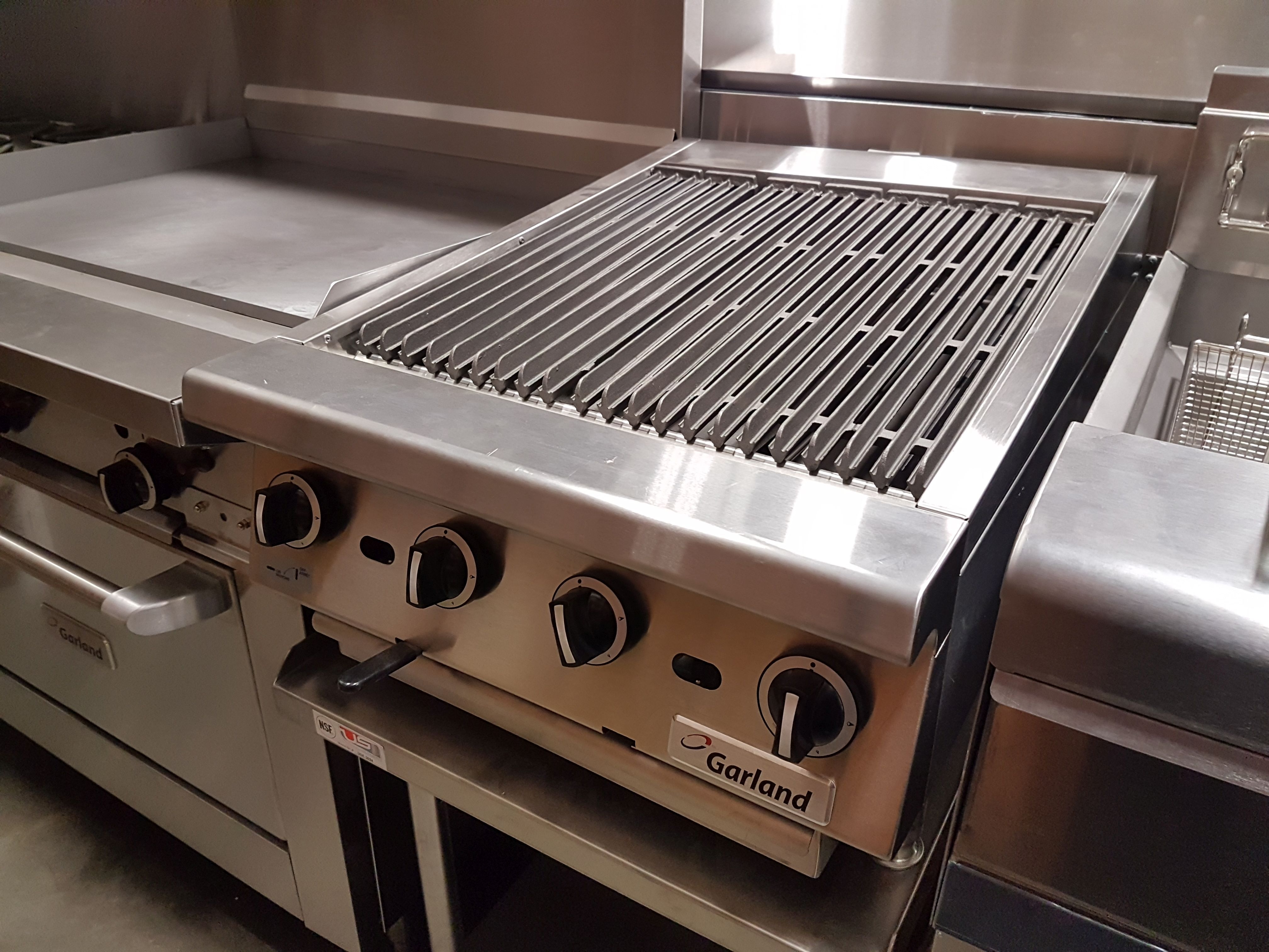 Garland 24" Natural Gas Radiant Gas Charbroiler 72,000 BTU, Model