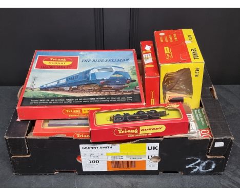 Triang-Hornby:&nbsp;a large collection in 2 boxes of vintage railway, to include: a boxed electric train set R552 'The Blue P