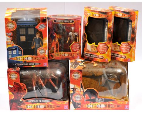 Quantity of Character Doctor Who figures, creatures and other related items including Reaper with glow effect, Empress of the