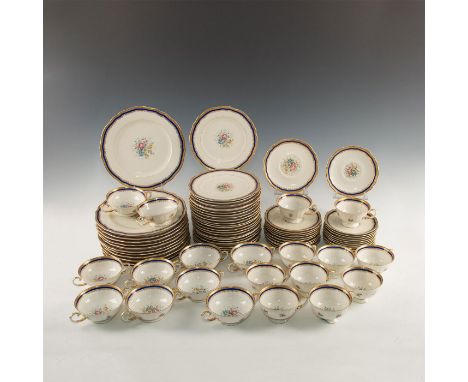 Krautheim Porcelain Manufacture, Selb Bavaria, Germany, pattern style 9026. 80 piece dinner service. Off white body, cobalt a
