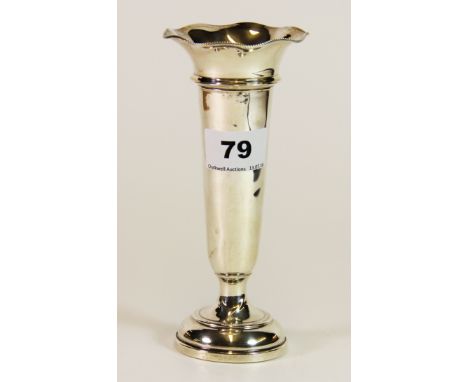 A hallmarked silver bud vase, H. 17cm.