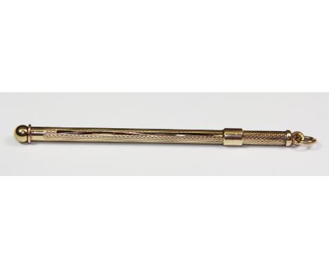 A 9ct yellow gold swizzle stick (approximately 5.1gr).