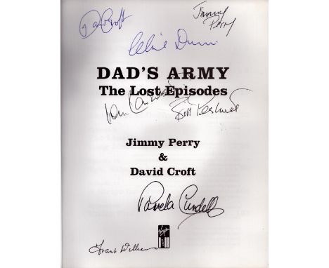 David Croft, Jimmy Perry, Clive Dunn, Ian Lavender, Bill Pertwee, Frank Williams and Pamela Cundell signed Dad's Army the los