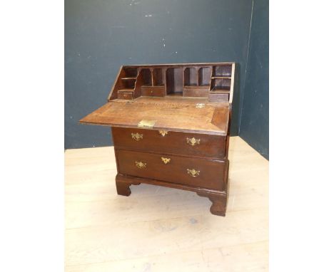 Georgian oak bureau with 2 short & 3 long drawers on bracket feet with fitted interior 92H x 76W cm PLEASE always check condi