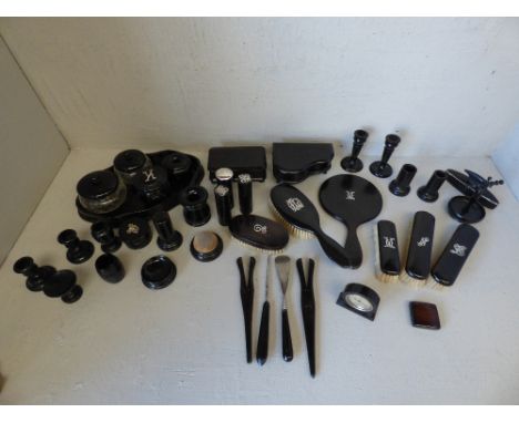Qty of various ebony items, brush pots & trinket boxes etc. PLEASE always check condition PRIOR to bidding or email us with a