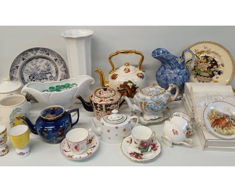 Selection of mixed ceramics including Sylvac &amp; Arthur Wood