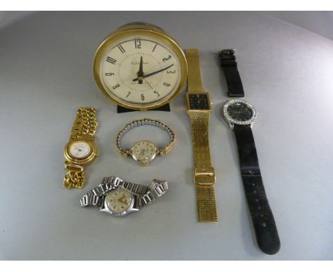 Small quantity of watches and a clock