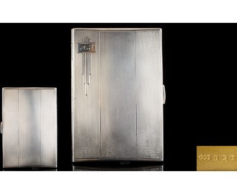 Art Deco Period Engine Turned Quality Gentleman's Silver Cigarette Case, with Art Deco Lines / Design, Gilt Interior. Hallmar