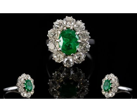 18ct White Gold Diamond &amp; Emerald Cluster Ring Oval Green Emerald Surrounded By 10 Round Cut Diamonds, Estimated Diamond 