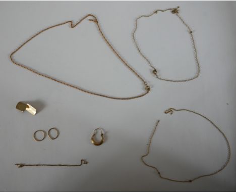 A collection of gold jewellery, including a 9ct engine turn decorated chain link cufflink, a pair  of 9ct gold sleeper hoops 