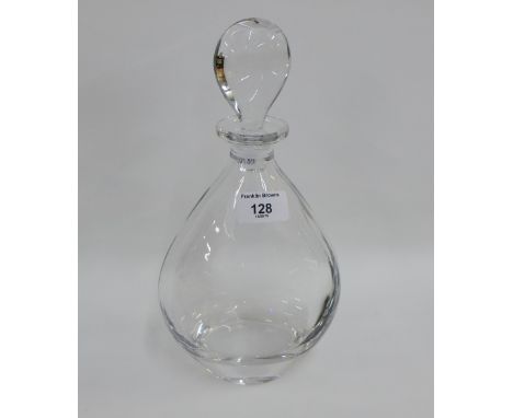 Contemporary Villeroy &amp; Boch glass decanter and stopper, 28cm high 