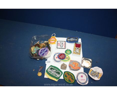 Miscellaneous material Badges, enamel badges and tags, Magic Circle golden jubilee, etc
