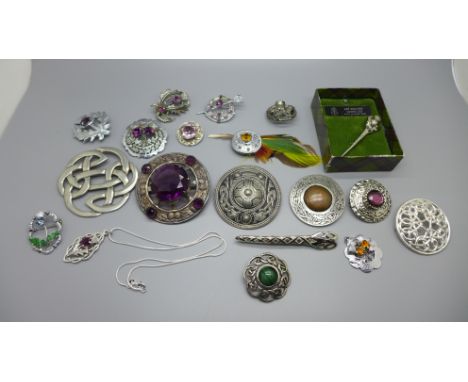 Scottish and Celtic style jewellery, mainly brooches 