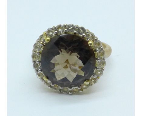 A silver gilt, olive quartz and white topaz ring with certificate, 4.9g, N 