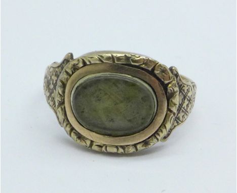 An early Victorian yellow metal mourning ring 2.1g, K 
