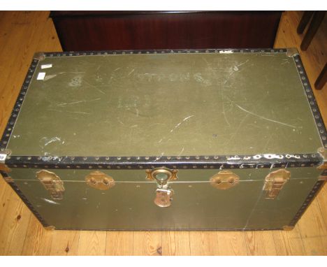 CABIN TRUNK