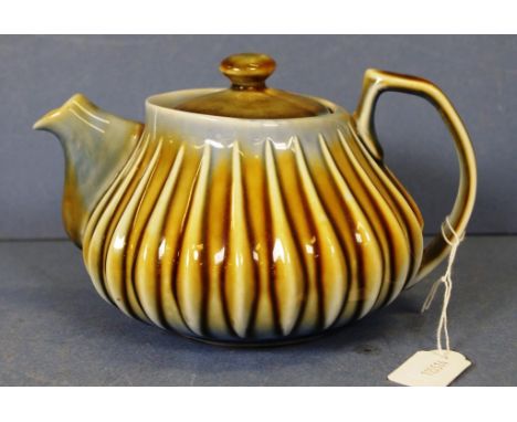 Wade 'Irish Porcelain' teapot green glazed decoration, marked to base. Height 11.5cm approx.