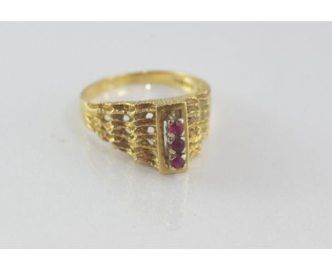 Hallmarked 18ct yellow gold &ruby ring hallmarks for London 1974, weight: approx 5.43 grams, size: approx O-P/7