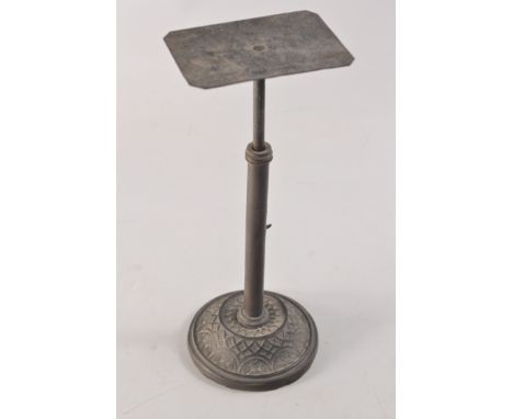 Victorian brass stick letter scales having a sprung top on moulding base