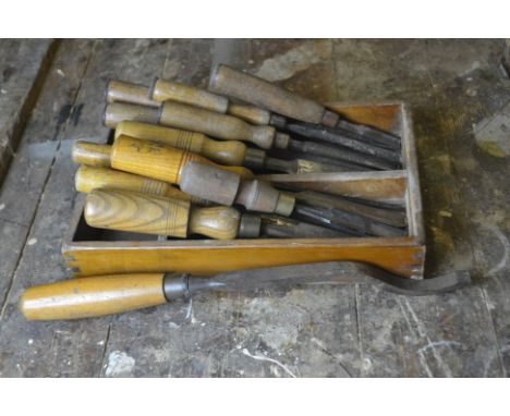 Assortment of vintage wood chissels to include gouging chisels and pairing chisels with a 'Swan neck' chisel etc [11 approx]