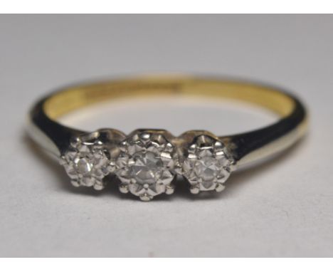 18ct gold illusion cut diamond 3 stone ring stamped 18ct