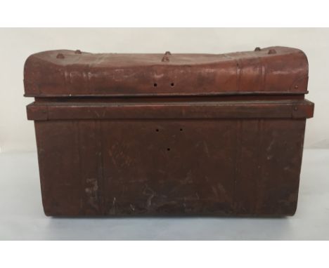 A metal trunk with twin handles  39x59x40cm 