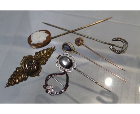 A COLLECTION OF ASSORTED WHITE METAL AND YELLOW METAL STICK PINS, to include a 9 ct gold example, together with a 9 ct gold s