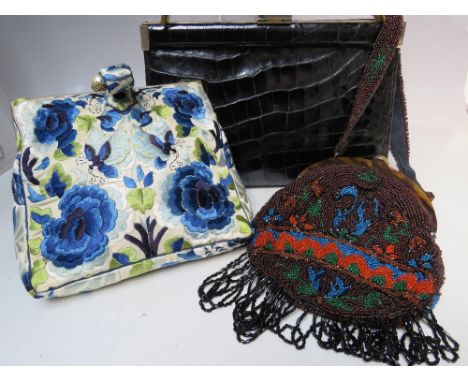 AN EARLY 20TH CENTURY ART DECO STYLE BEADWORK EVENING BAG, with faux tortoiseshell frame, approx H 24 cm, together with a lat