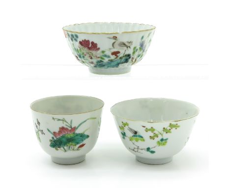 Including floral decor with animals, and florals with Chinese text, largest is 11 cm. in diameter on marked on bottom with se