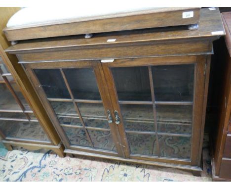 Small oak glazed display cabinet - Approx size W: 107cm D: 33cm H: 99cm 