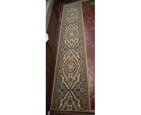 Brown patterned runner - Approx size: 61cm x 300cm 