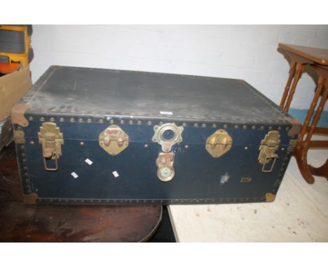 A TRAVEL STORAGE TRUNK