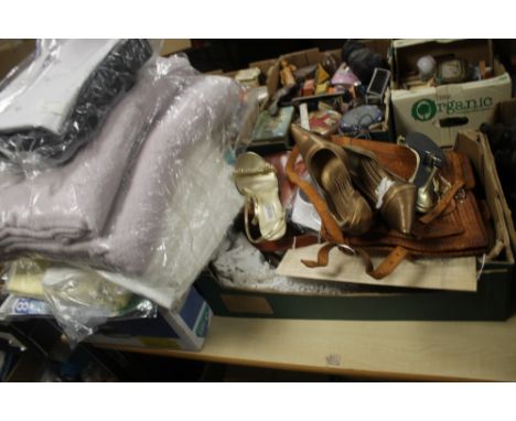 A TRAY OF VINTAGE BLANKETS ETC TOGETHER WITH A TRAY OF SHOES, LINEN ETC.
