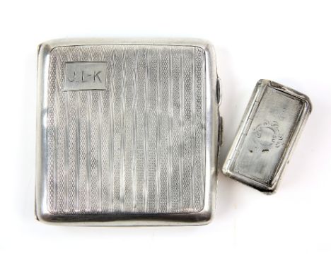 Silver cigarette case Birmingham 1927 and a silver pocket snuff box, indistinct marks , 98 grams .     