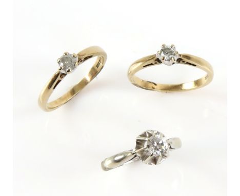 Three diamond single stone rings, one set in white metal with French eagle mark for 18 ct gold, ring size I, two others in 9 