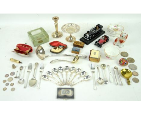 Meerschaum cheroot holder, shell purse, silver items to include bon-bon dish and thimble, Corgi classics, and other items to 