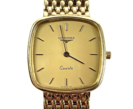 A good Longines 18ct gentlemans quartz bracelet wristwatch, ref. L 150.2, the 26mm width champagne dial signed and with gilt 