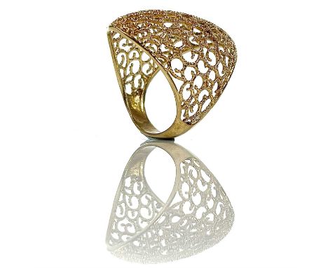 A 9ct gold filligree ring, stamped 375, size O/P, weight 3.96g.