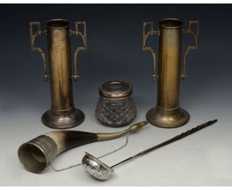 A COLLECTION TO INCLUDE a Georgian silver punch ladle inset coin, a horn mull, a pair of Art Nouveau beaten brass two handle 