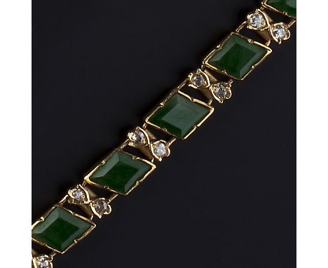 A GREEN HARDSTONE AND DIAMOND BRACELET, set with a line of lozenge-shaped faceted hardstone panels, spaced by pairs of old-cu